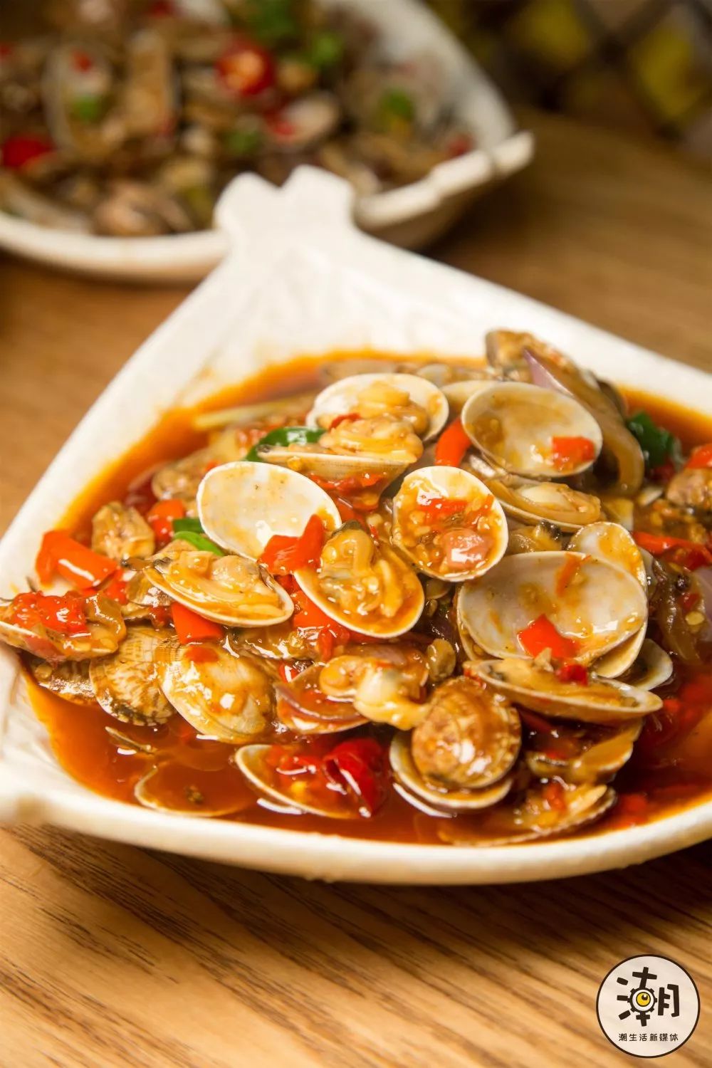 花甲性价比也极高以亲民的价格就能品尝各种口味确实把生蚝做出了花式