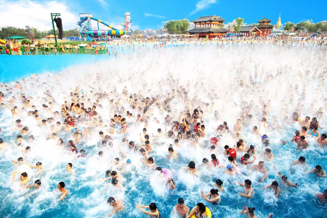 水魔方特价来袭邀你狂狼一夏在这里尽情释放你的激情