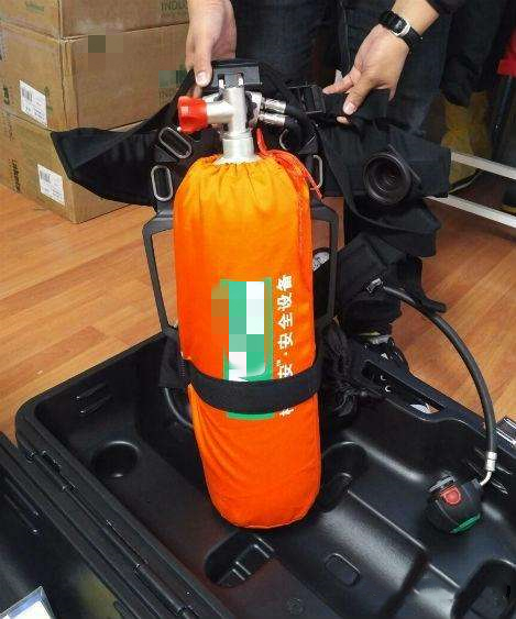 这个气瓶,看似普通,你不知道它对于消防英雄来说有多重要_呼吸器