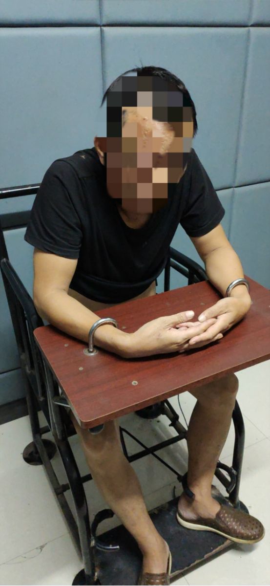 嘉鱼公安深夜出动,抓获逃犯8名