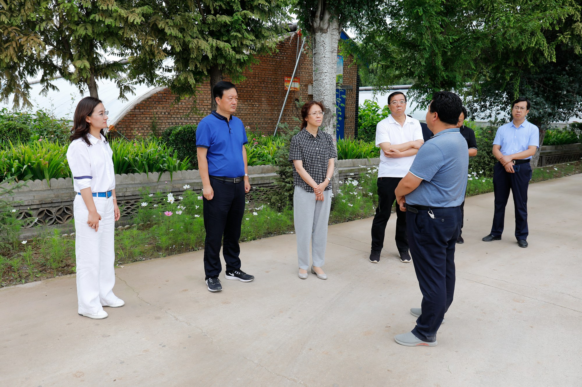 马琨督查调研崇信县农业重点工作