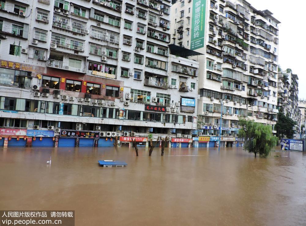 渠江四川渠县段迎来今年入夏最大洪峰通过