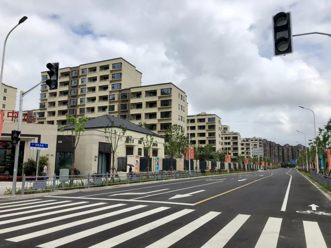 往返轨交佘山站和泗泾大居更方便佘月路泗凯南路北段通车