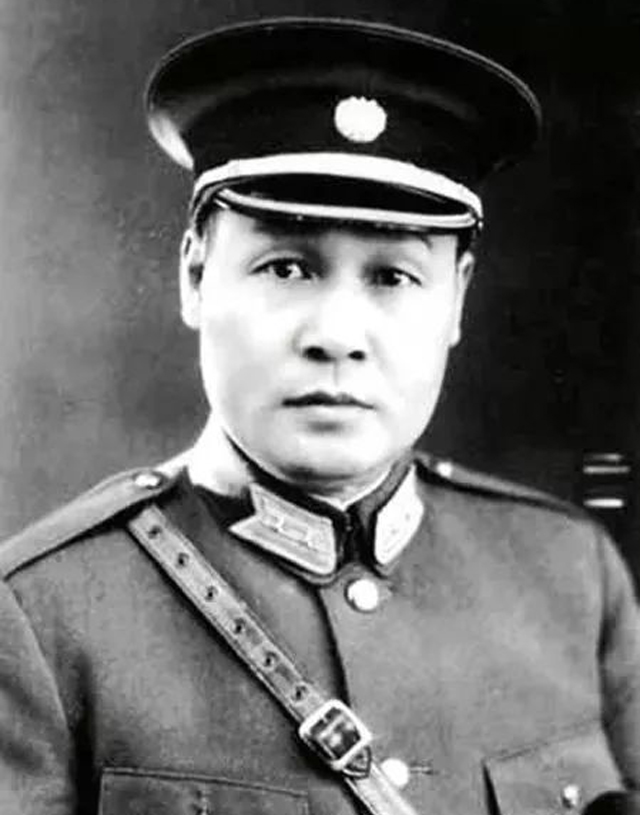 齐白石画老虎被嘲笑,不会画虎头,却卖了2800万_杨虎