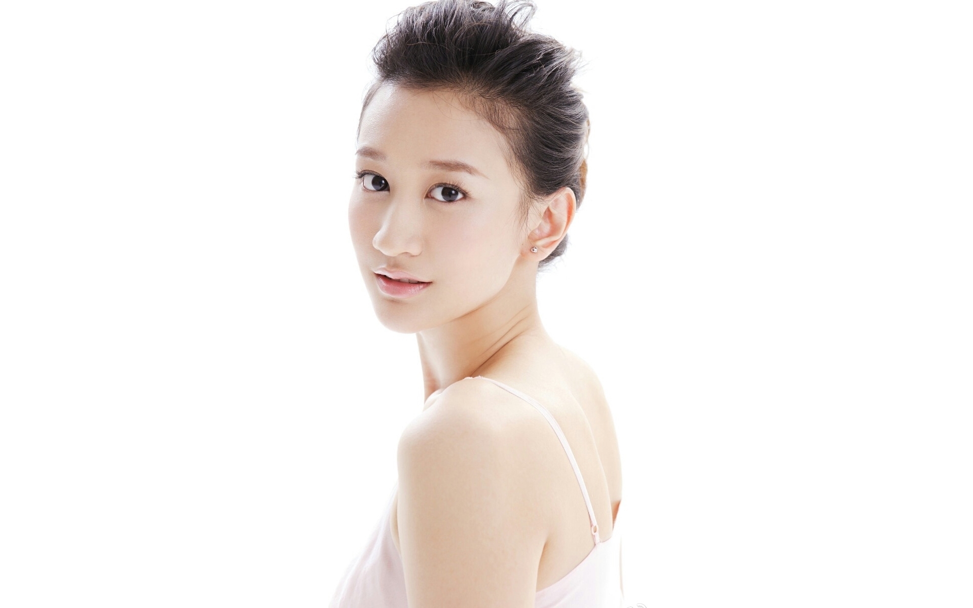 其中让人印象深刻的有《北京青年》中的"富二代"叶坦.