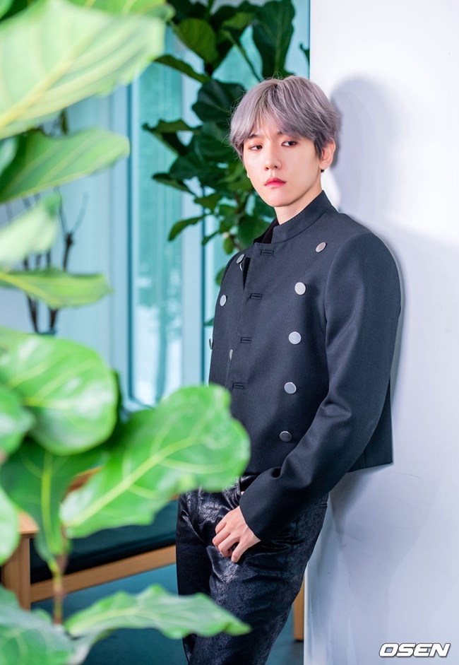 人民网讯 exo成员边伯贤于本月10日发行了首张solo专辑《city lights