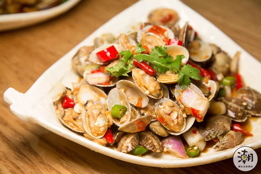 空壳少简直是四川人重口味的代表系列蟹蟹家的花甲真的很舍得加料嗜辣