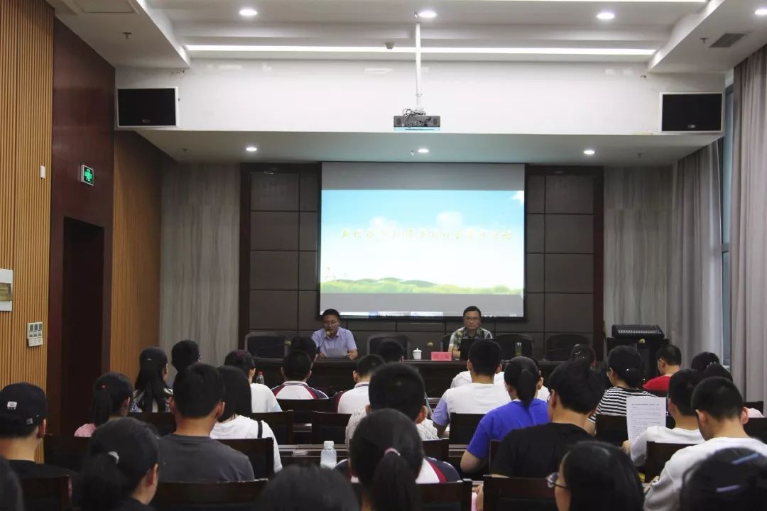 新坝镇司法所三个一开展暑期法治实践活动