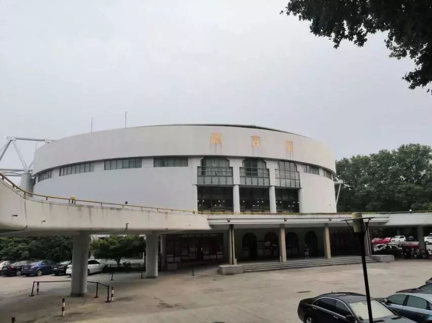 南京体育学院西门图片
