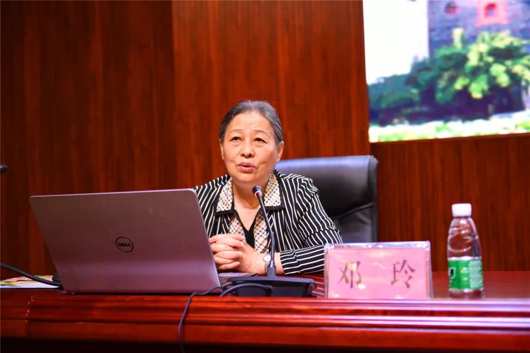 绿色 创新:推进县域经济高质量发展_邓玲