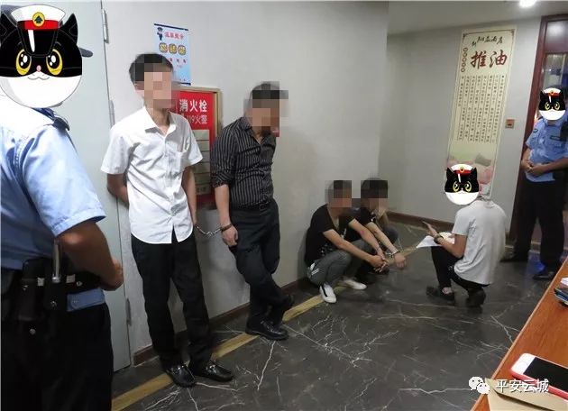 云浮扫黄富华路某沐足中心当场抓获17人其中刑拘6人行拘7人