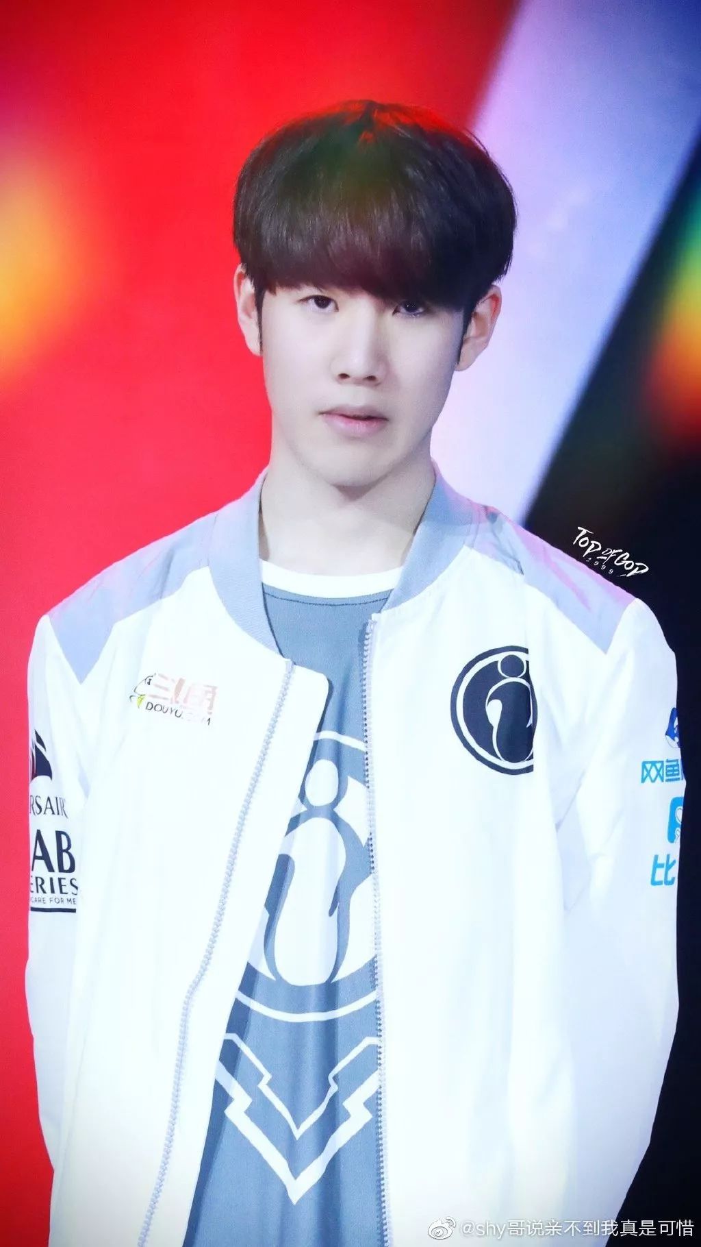 『神探苍扒瓜』letme走秀堪比电竞王俊凯,lpl帅气选手引热议,草莓排名