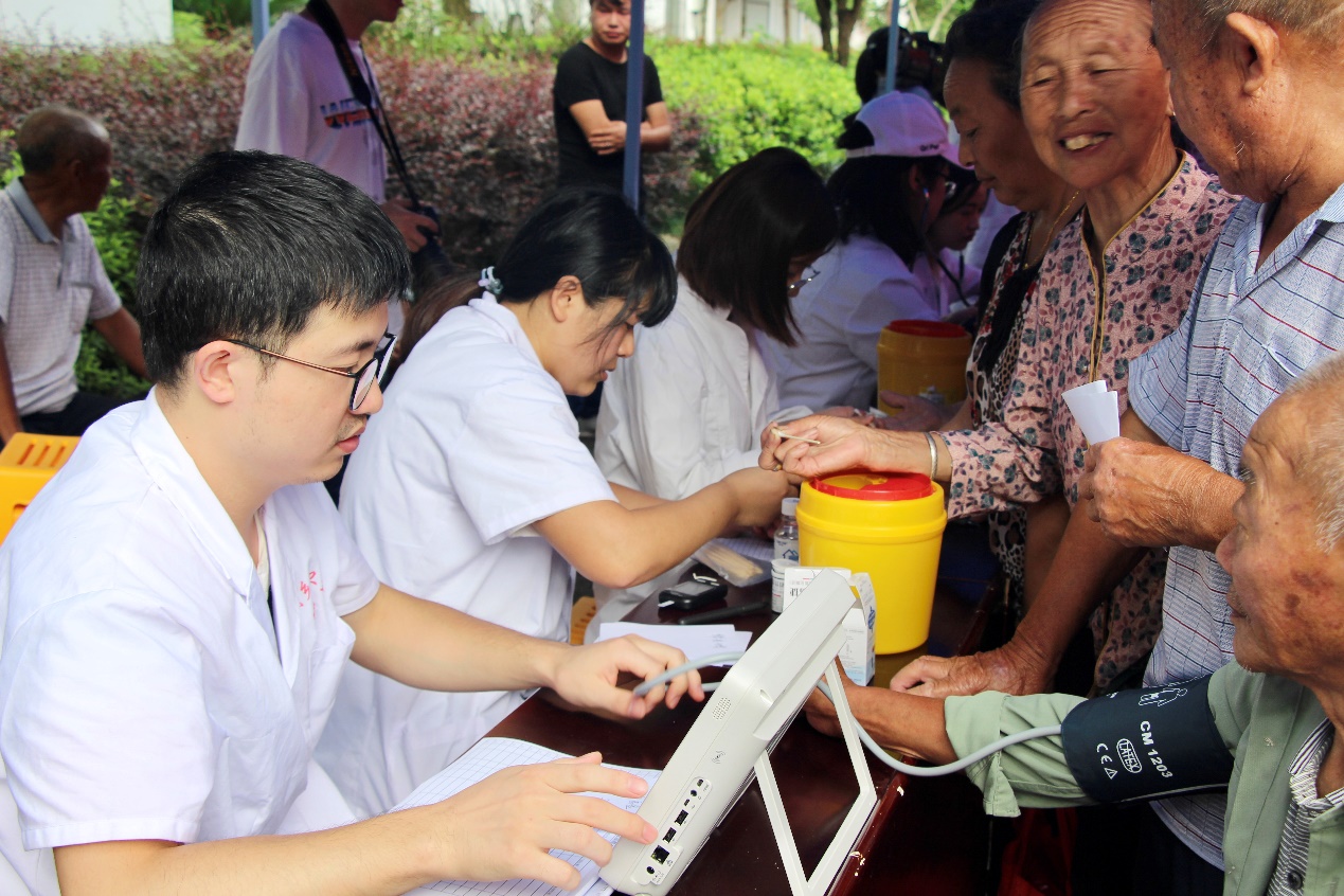 青春泰寧行義診心連心福建醫科大學研究生院赴泰寧上青實踐隊