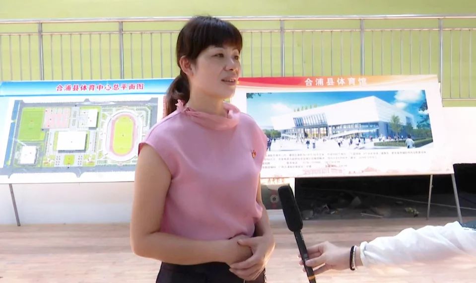 合浦县游泳馆和体育馆的建设己接近尾声.