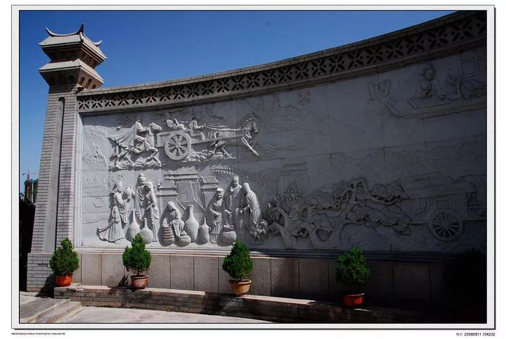 10和田红色旅游线路:和田博物馆,王蔚纪念馆—墨玉老城—兵团第十四师