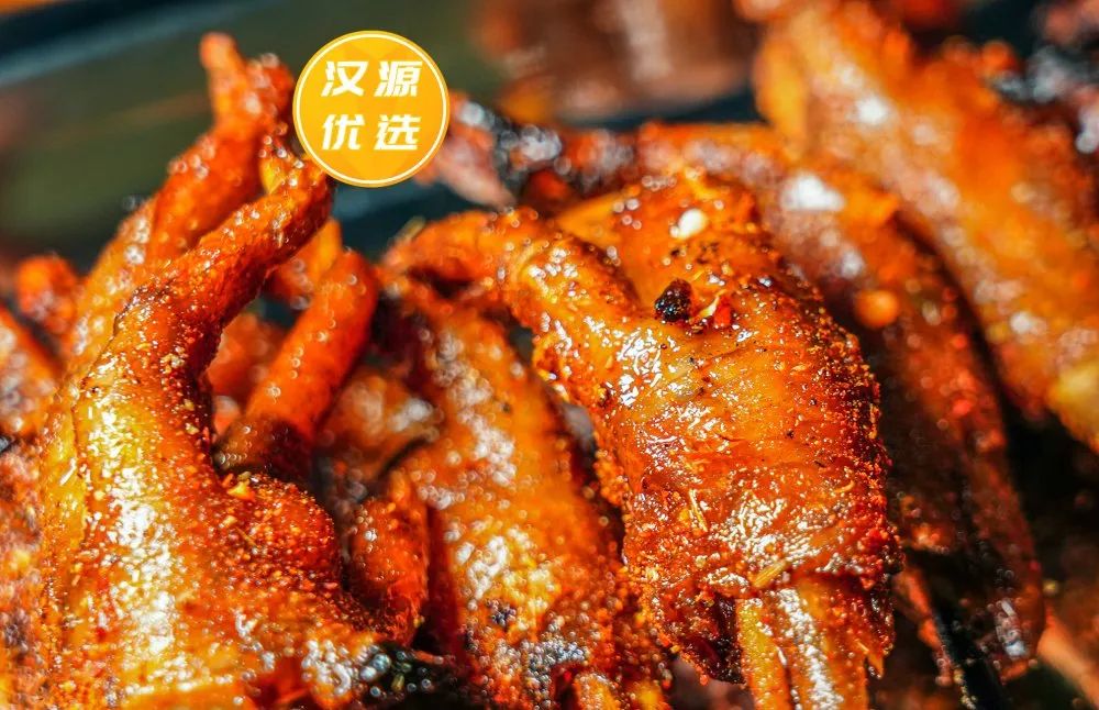 来自富泉三宝夜宵的特色鸡脚脚啥叫一道菜品诠释美味尽显