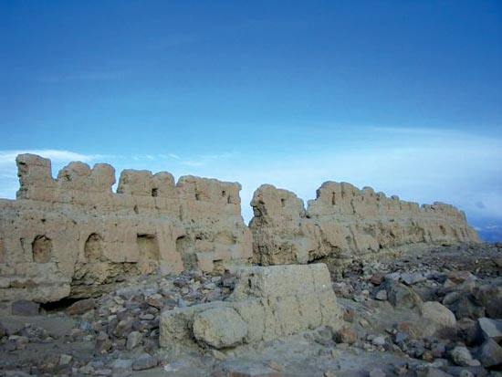 原創底本城遺址發現神秘石碑專家說上面的字破解兩個千古之謎