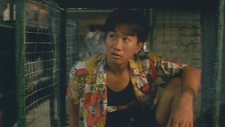 20万人住「笼屋」,这部8.9分的电影真敢讲