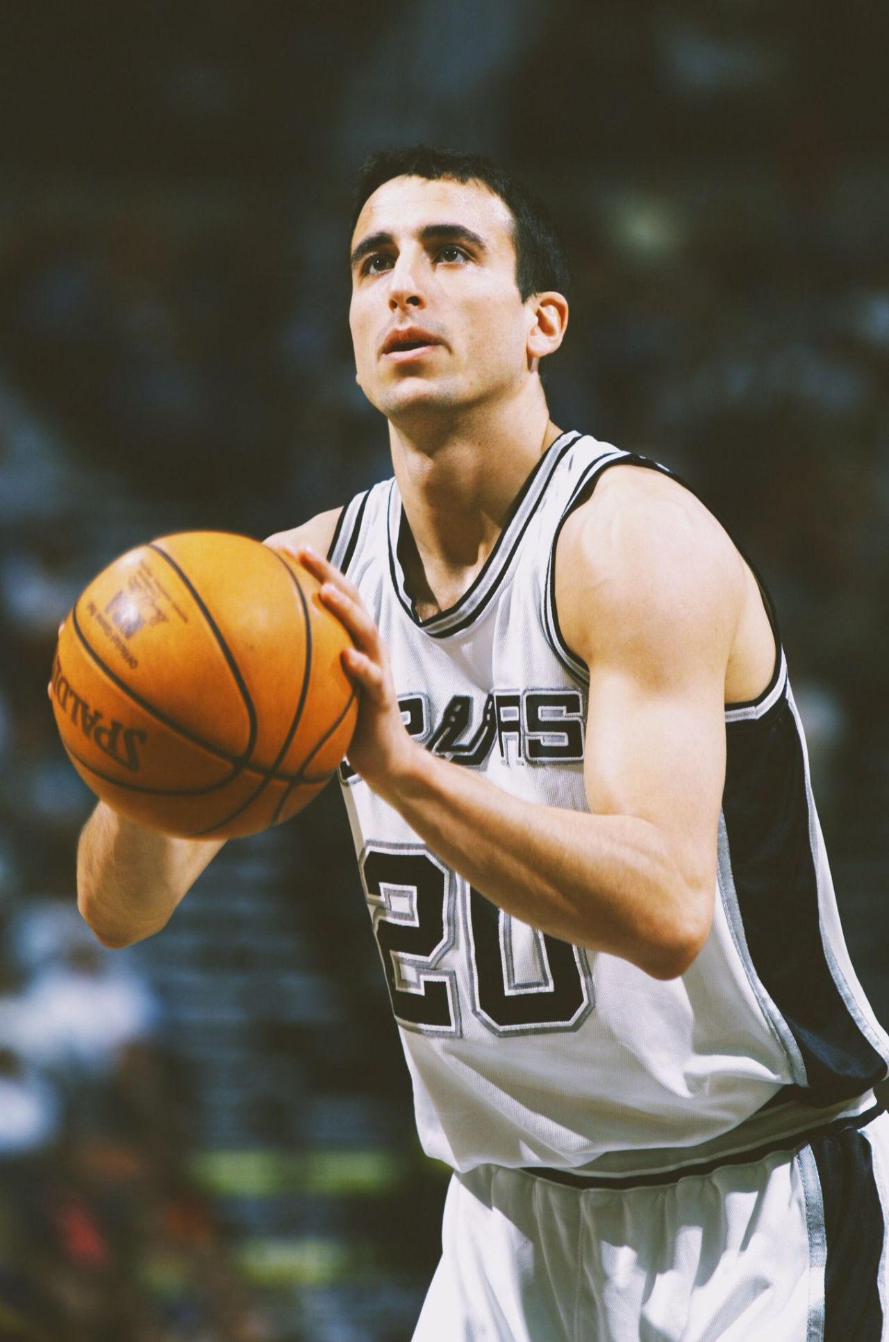 17年前的今天马刺以次轮第57顺位选中妖刀吉诺比利