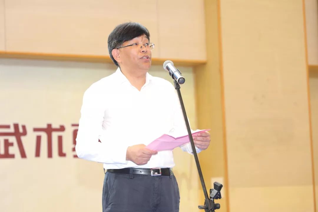 上海市中学生体育协会名誉会长薛明扬,上海中医药大学党委书记曹锡康