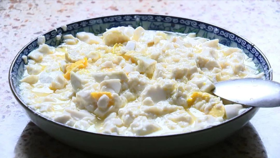 小新说吃嘉兴滋味咸鸭蛋拌豆腐