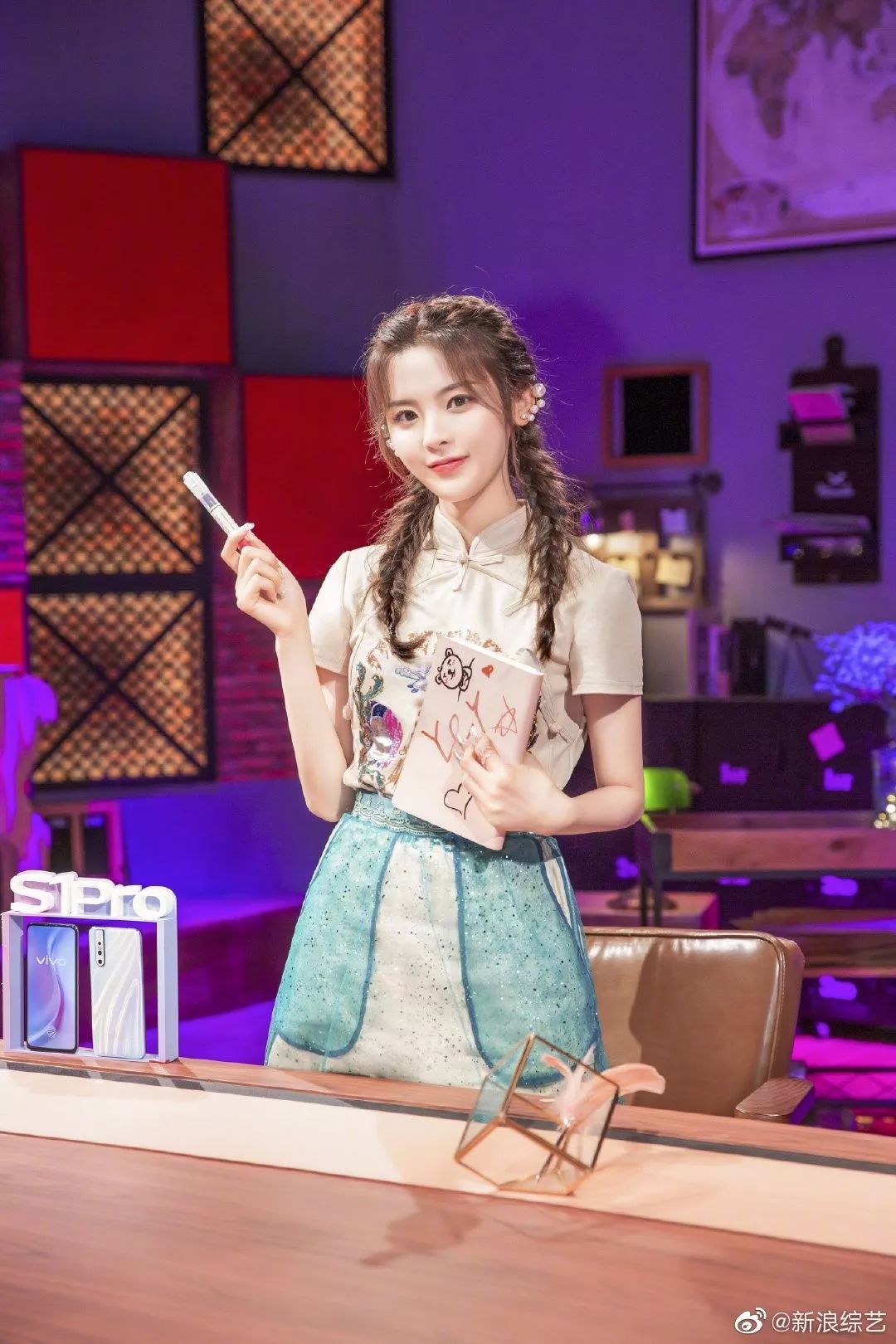 夏日最显清凉又时髦的发型!_马尾