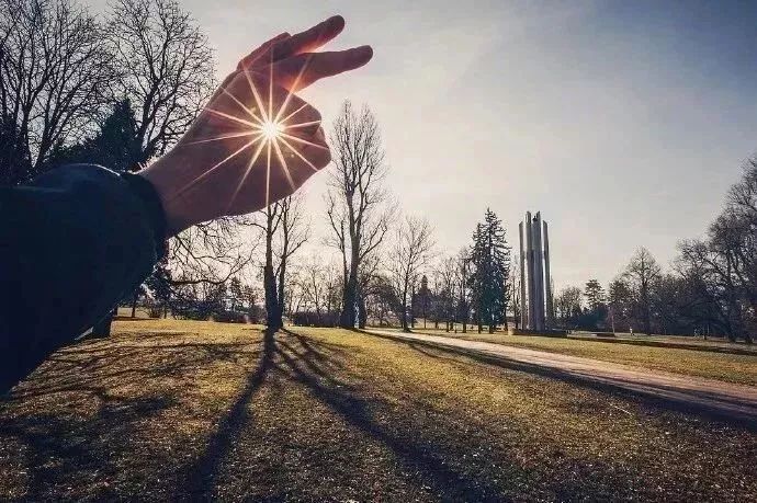 看透一切的图片 来自搜狐网