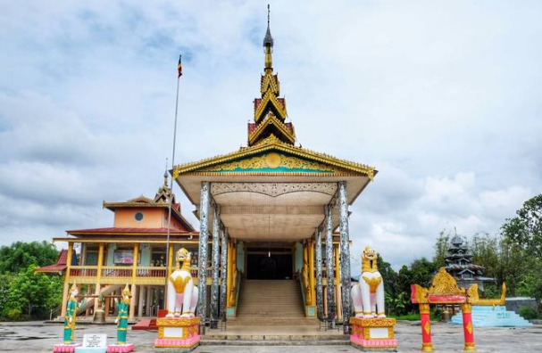 云南边境小城,25%都是缅甸人,最值得一去的是这两个村寨