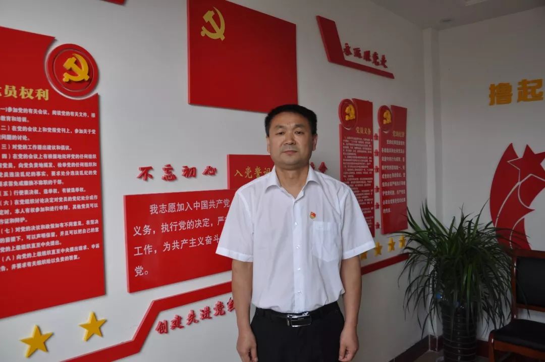 运输工区主管副区长 蔡锋当前,我们正在深入开展"不忘初心牢记使命"