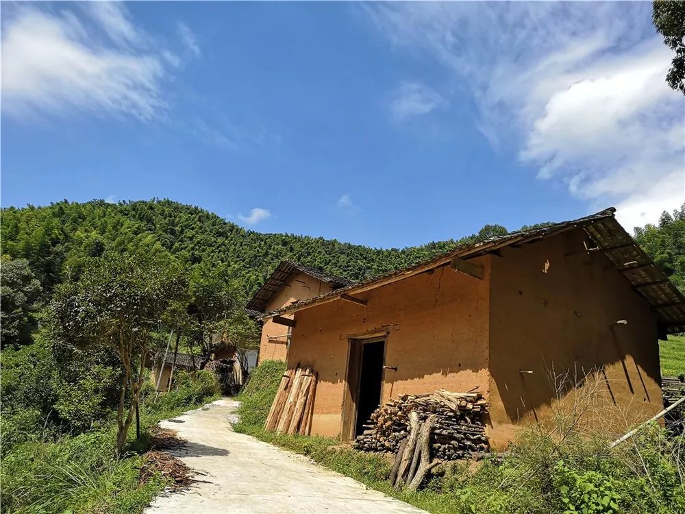 最新航拍万载双桥一原生态小山村的山水美景画面太美不敢看