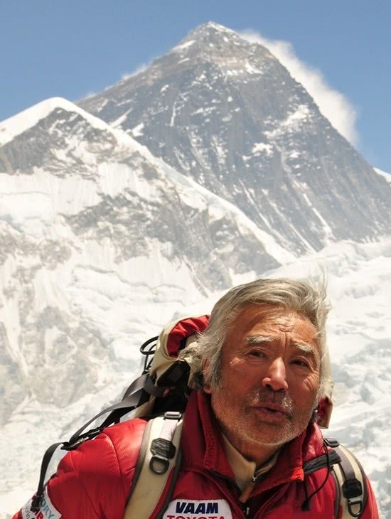 80岁日本老头登顶珠峰:疯狂纪录背后,有两个望尘莫及的秘诀