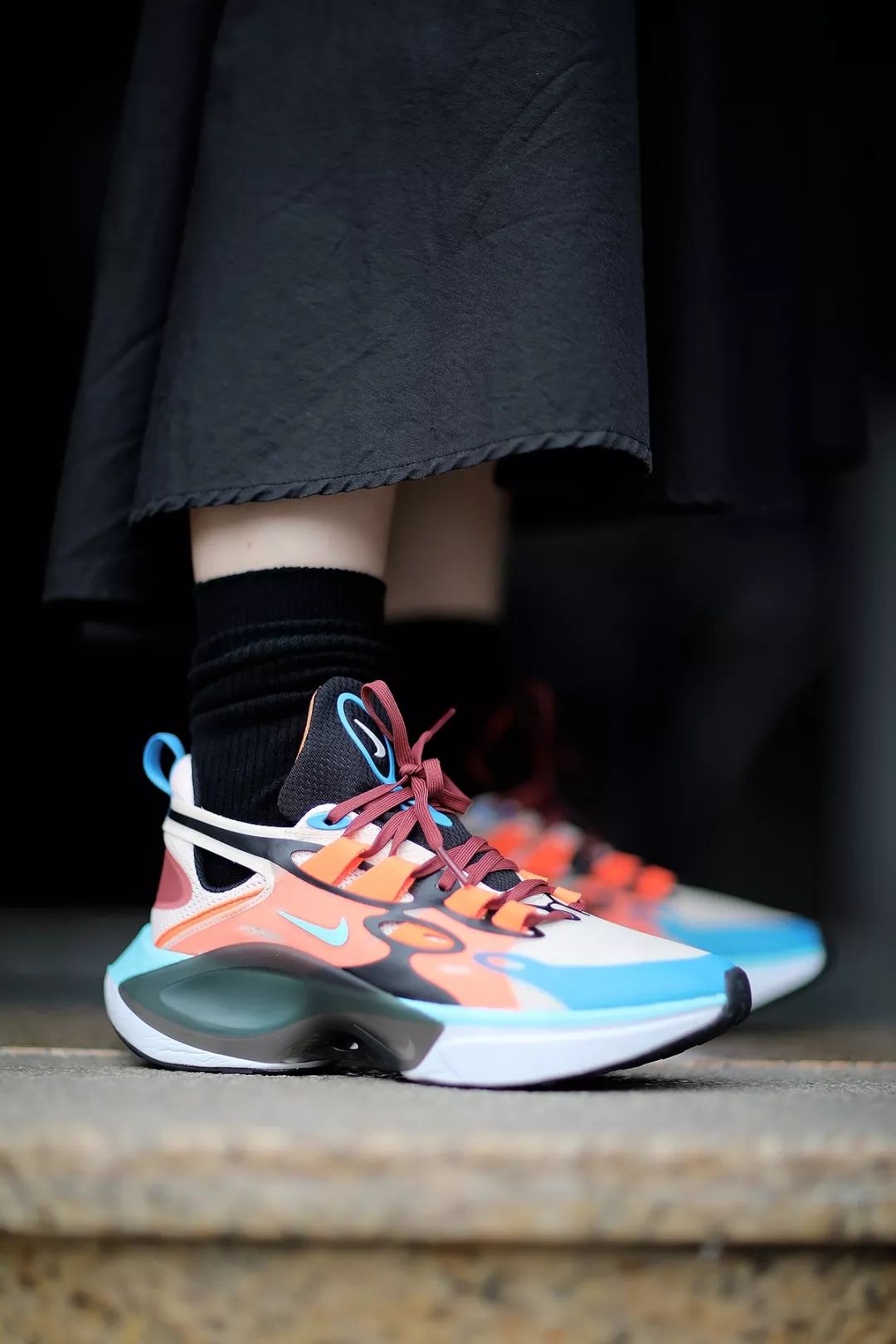 xh55girl这双跑鞋不但好穿还跟我的t恤很match火山