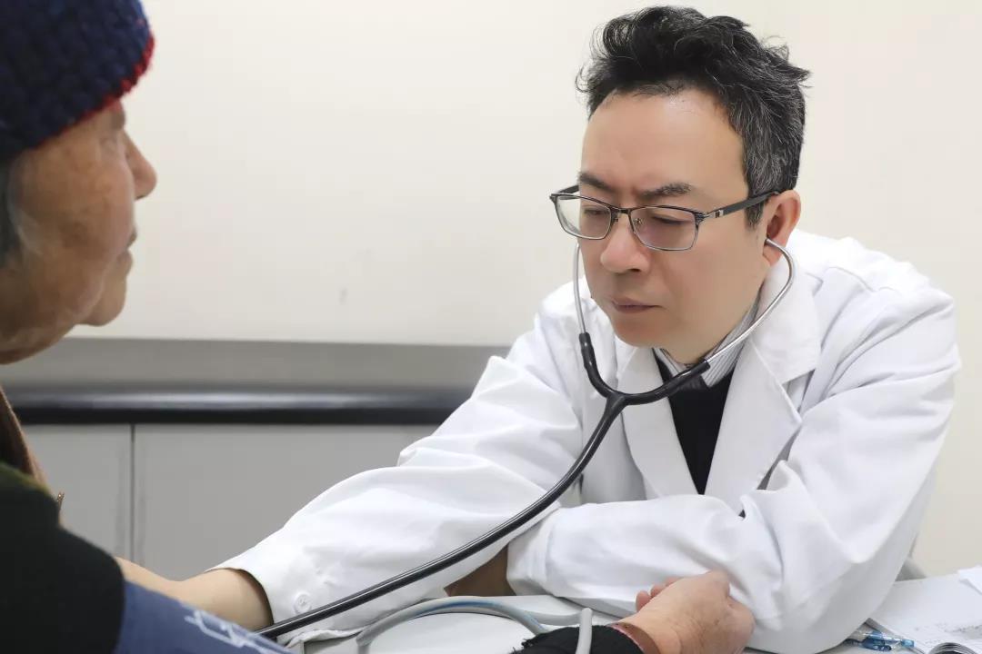 杂交手术虽好但推广仍有难度2015年6月,北京朝阳医院完成了国内首例