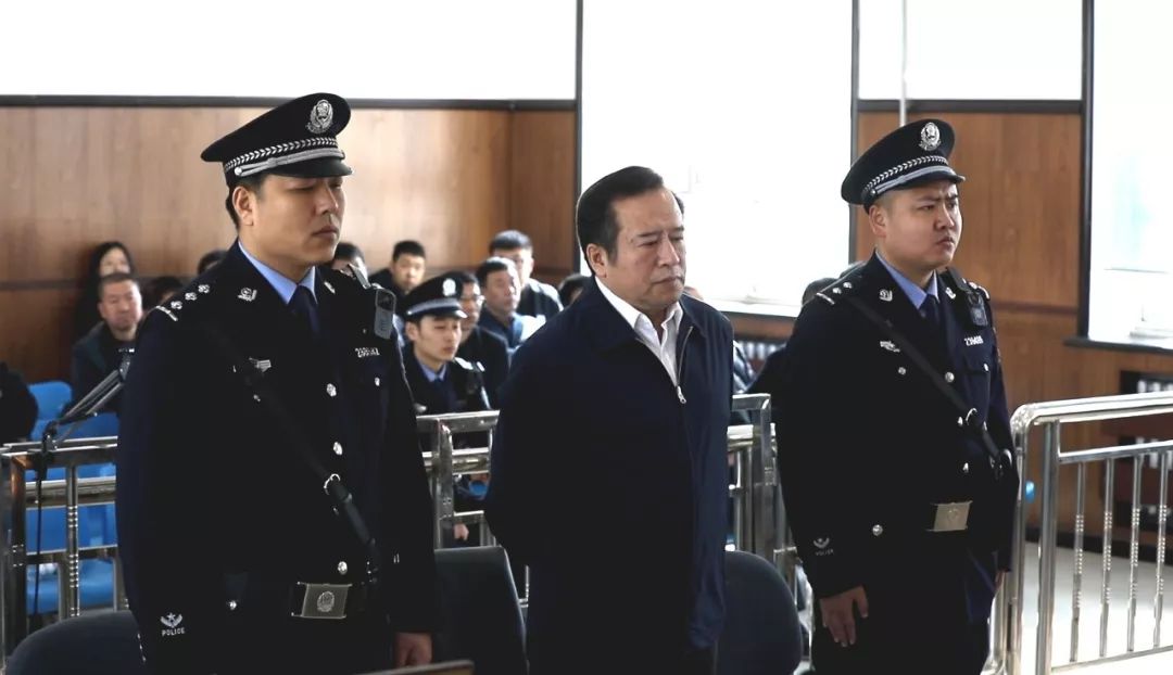 齐齐哈尔市委政法委原副书记夏继明因受贿罪被判处有期徒刑五年六个月