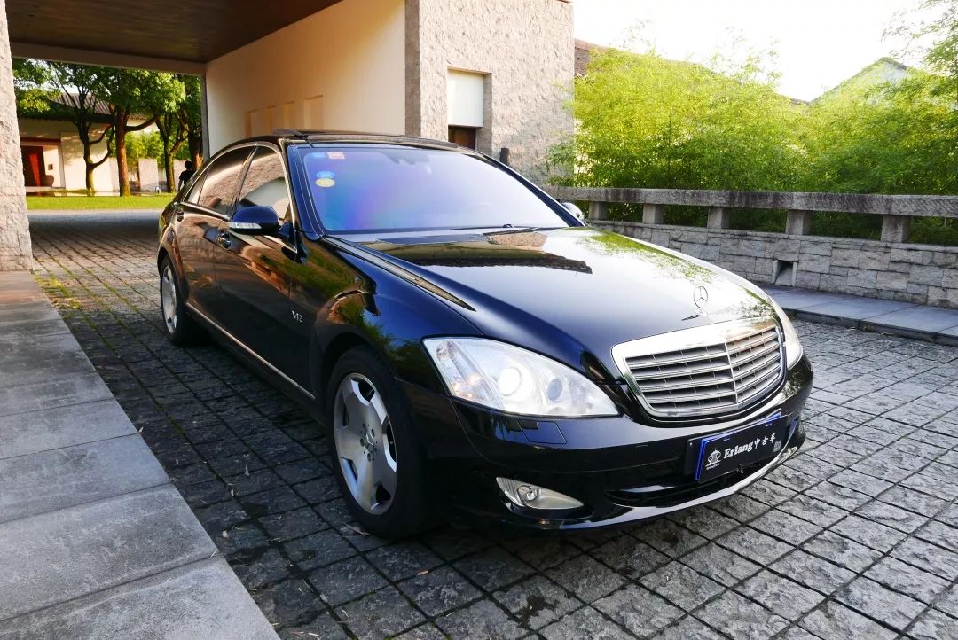 当年加购置税和保险落地近290万的w221s600