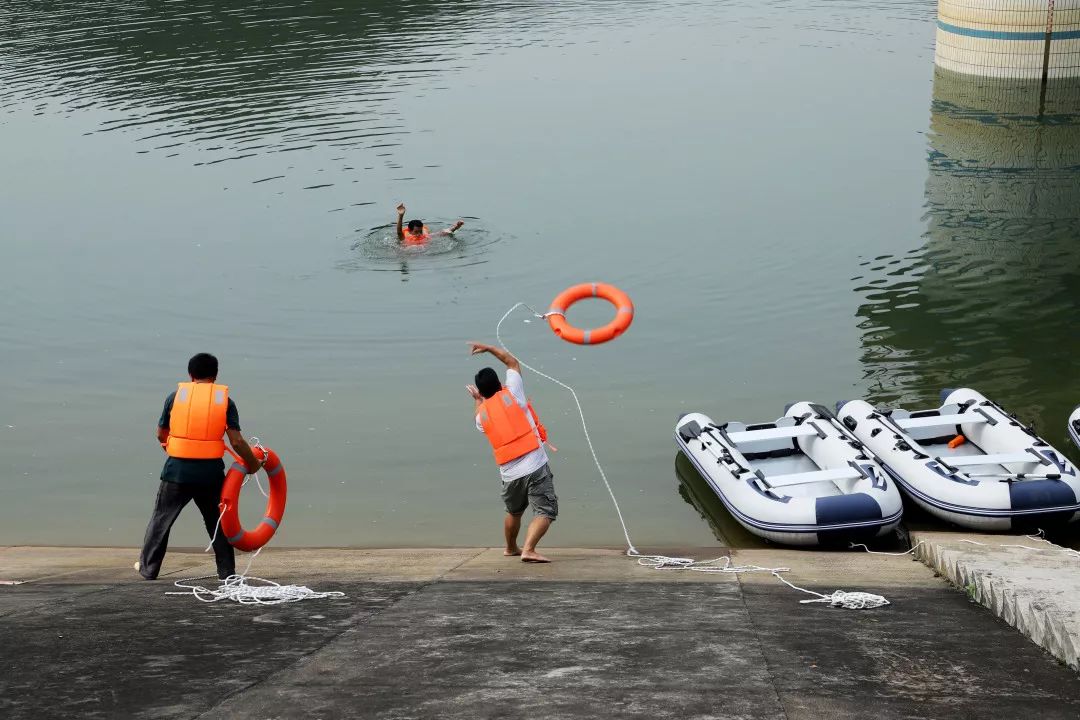 安全谢岗镇防溺水应急救援演练筑牢生命安全网