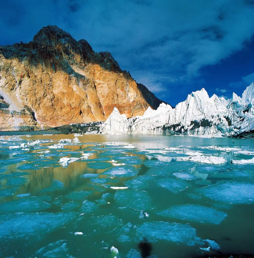 昆仑山脉,横跨中国西部的神仙住所