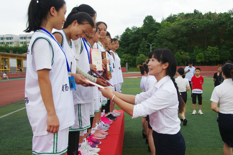 2019年黔东南州高级中学学生篮球运动会在麻江县圆满落幕
