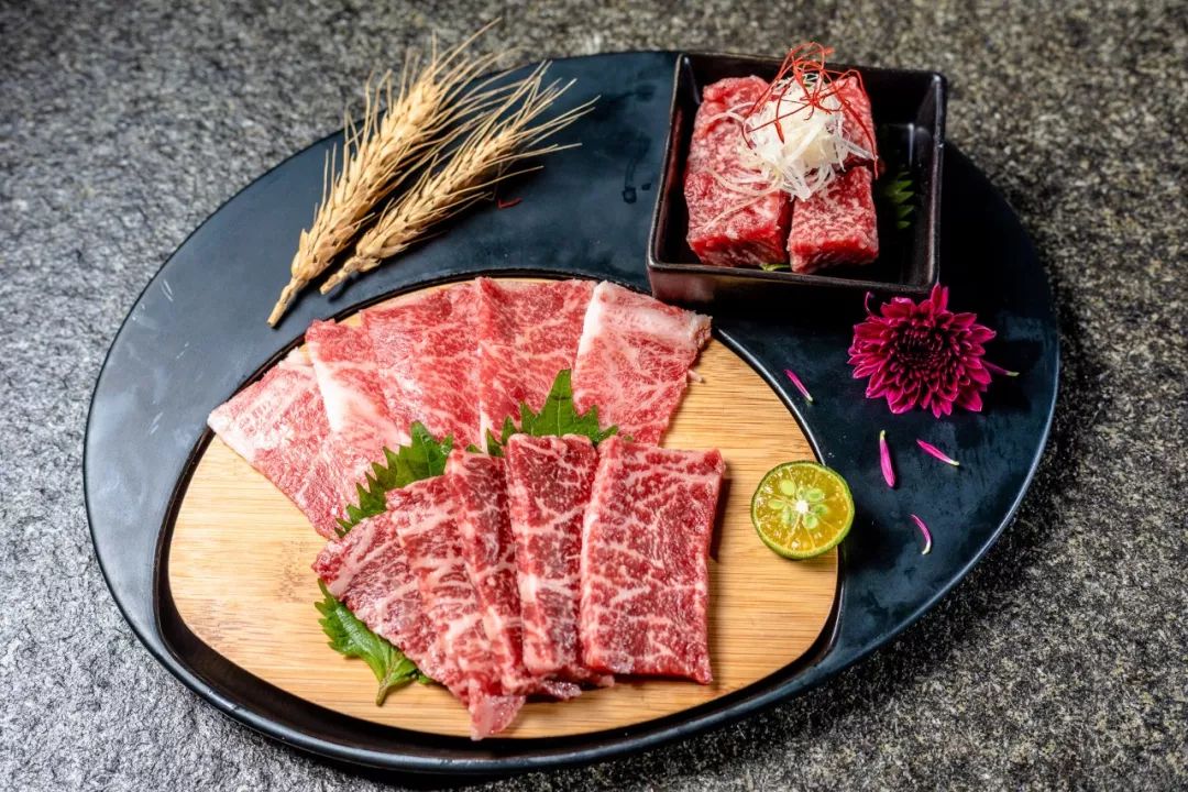 连广州米其林都认证的神级烤肉店m10和牛全程飙汁一直吃一直爽