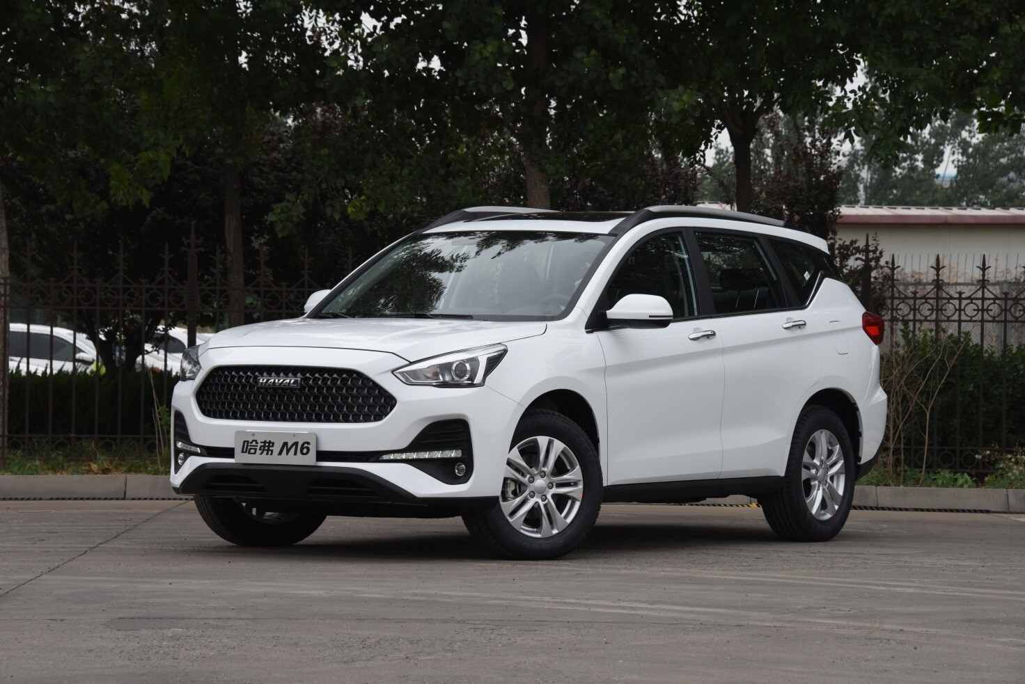 Машину haval m 6. Haval m6. Haval m6 Plus. Hacal m6. Haval m6 кроссовер.