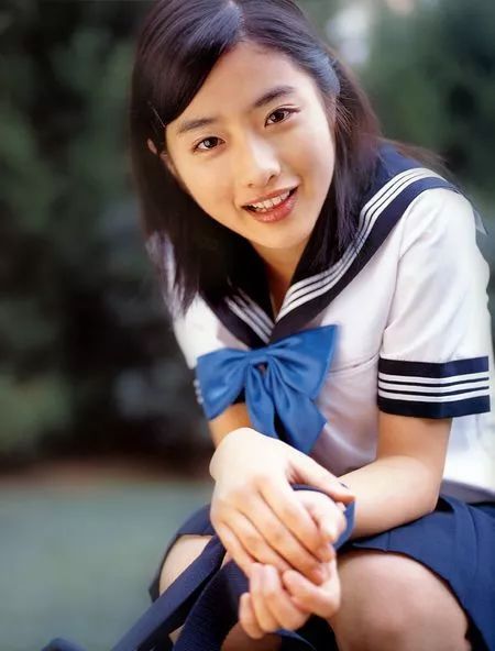 深扒石原里美,从矮土黑到无丑瞬,她是如何逆袭成为直男斩女神!