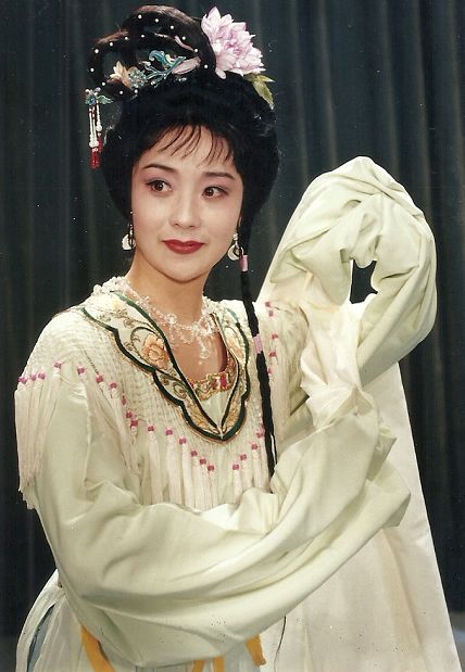 越剧人家的故事之五三大剧登陆荧屏金缕曲再续经典