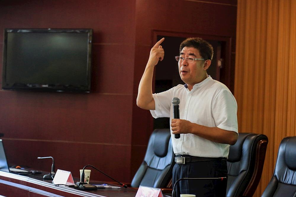 北京大学,人民大学特约情感导师李感,淮阴师范学院书法系副教授刘东芹