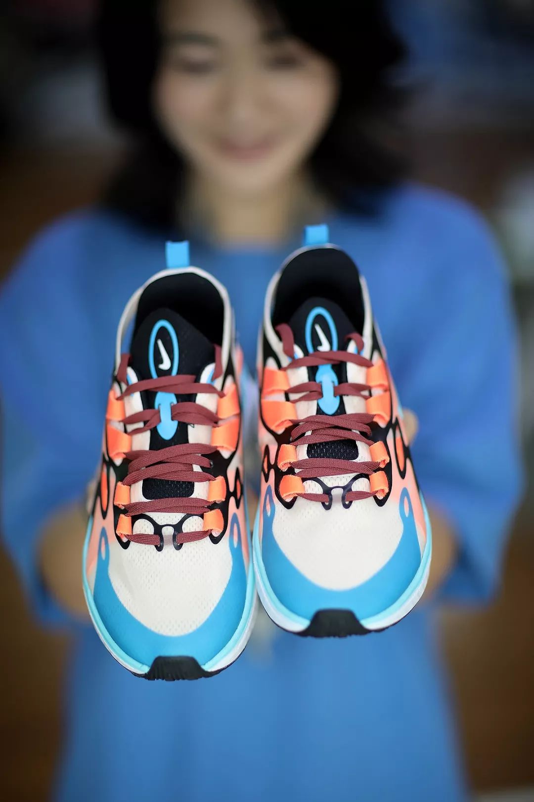 xh55girl这双跑鞋不但好穿还跟我的t恤很match火山