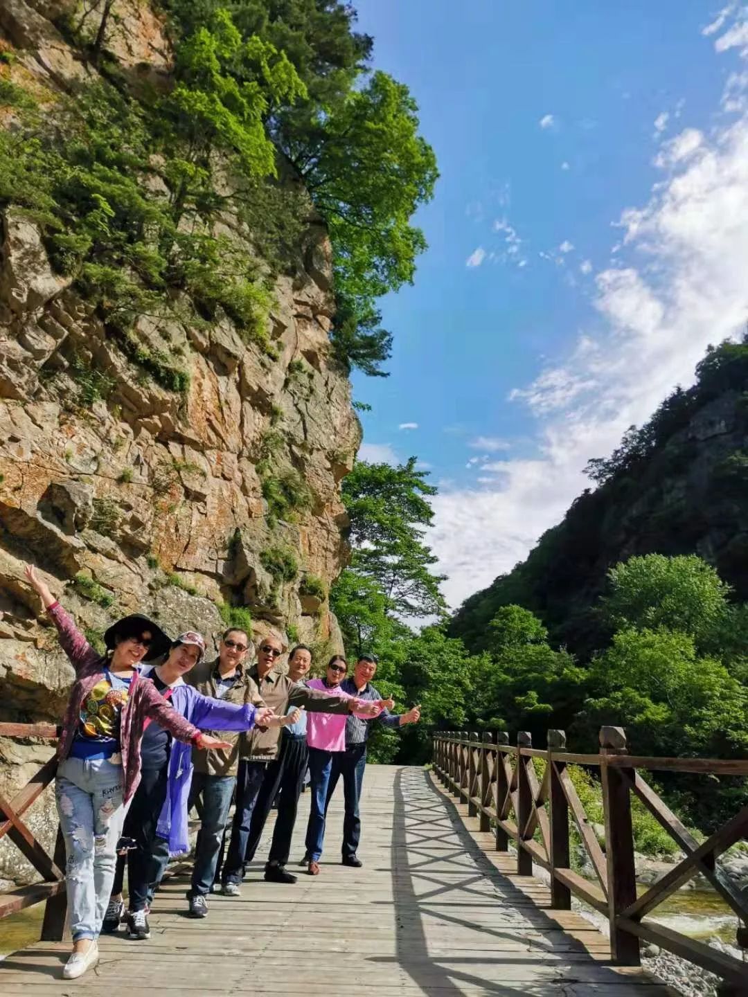 青峰峡——自然林距离 清新森呼吸