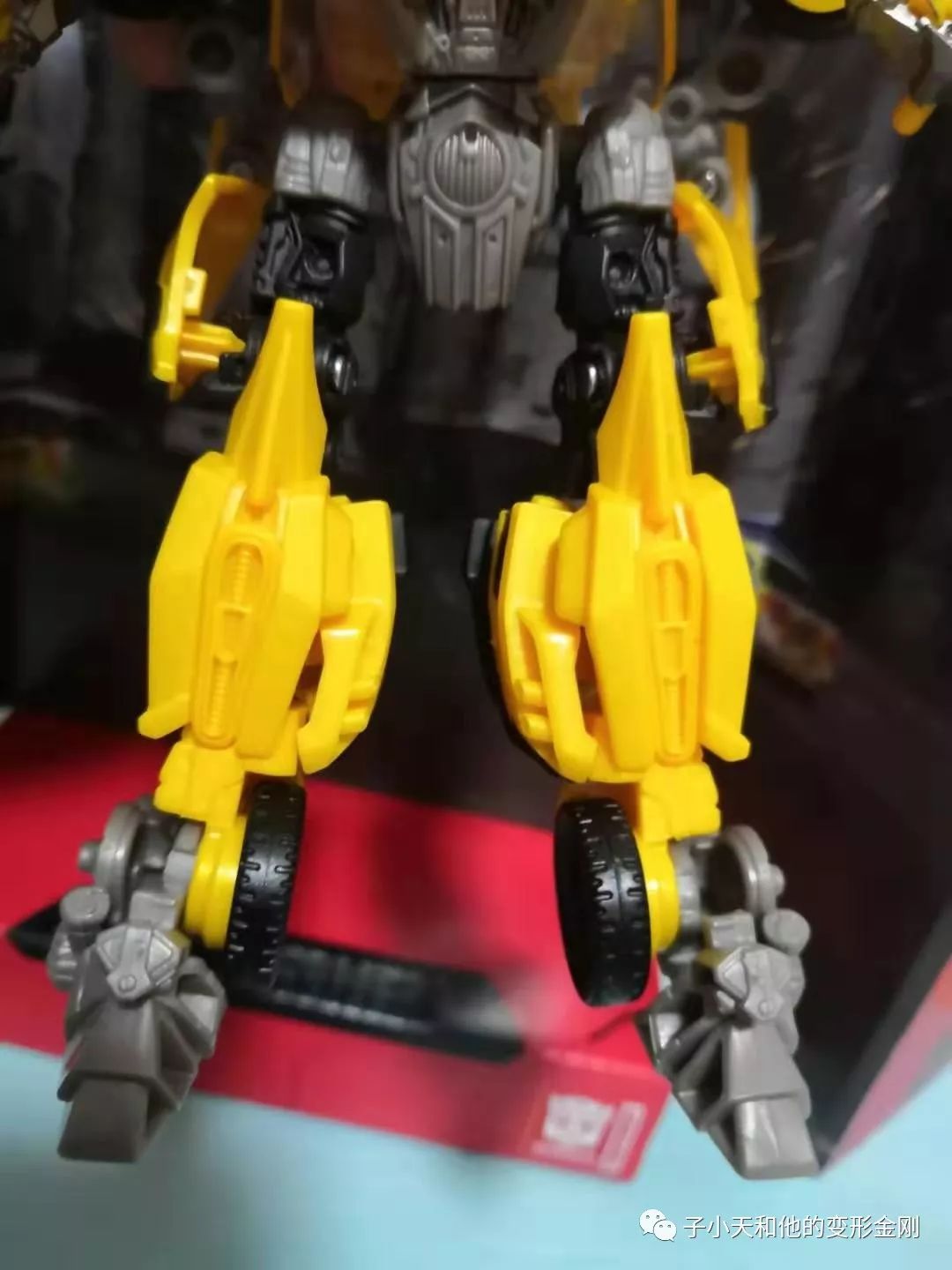 【评玩具】子小天:movie杨测评《变形金刚 ss24&25,大黄蜂与大