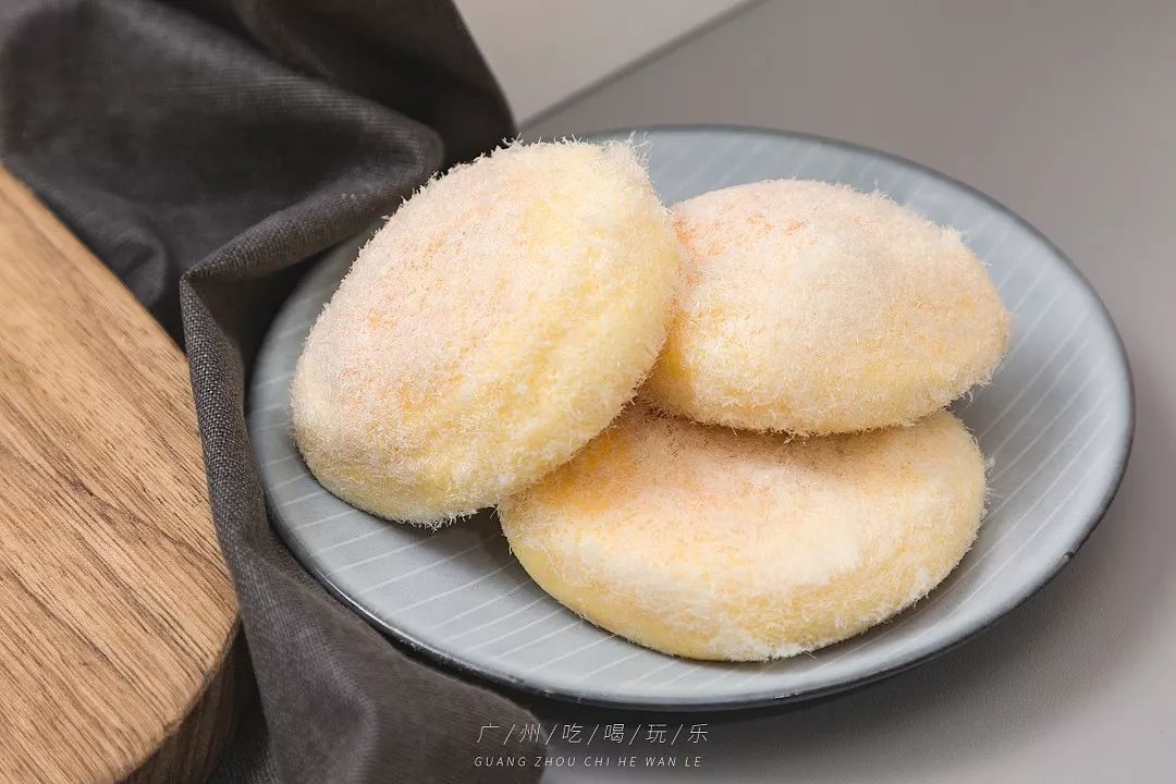 原创第4家正版鲍师傅,开在广州东站啦!未来一周免费请你吃蛋挞!