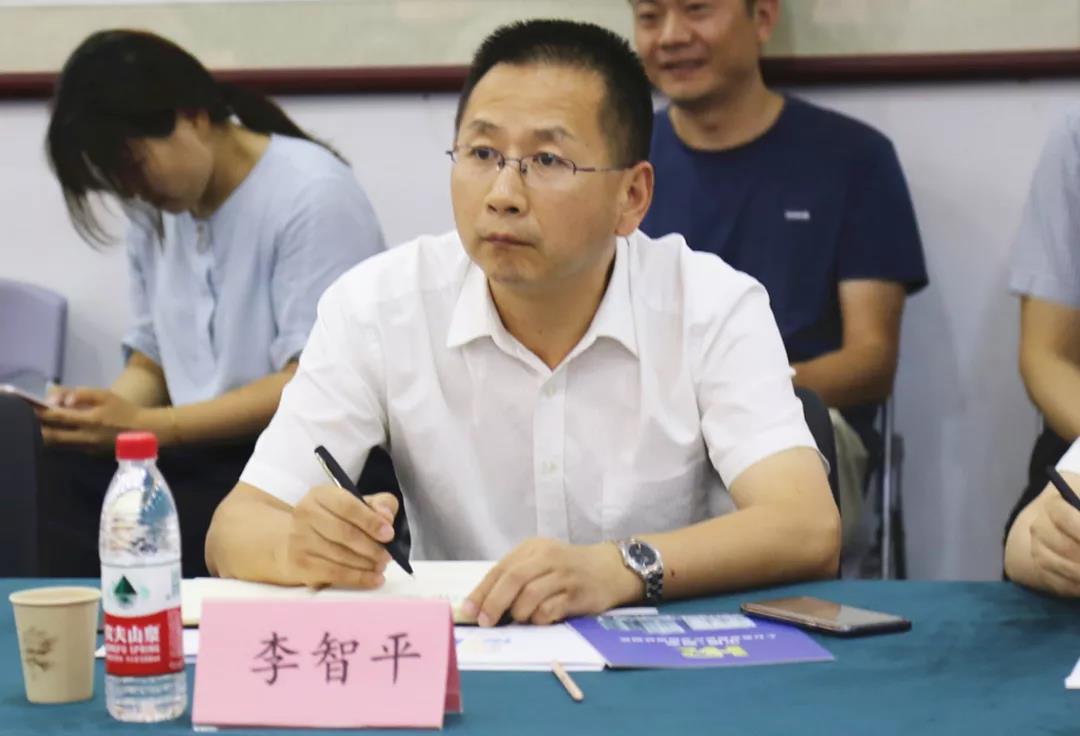 新城区委常委,统战部部长李智平表示充分调动新的社会阶层人士的积极