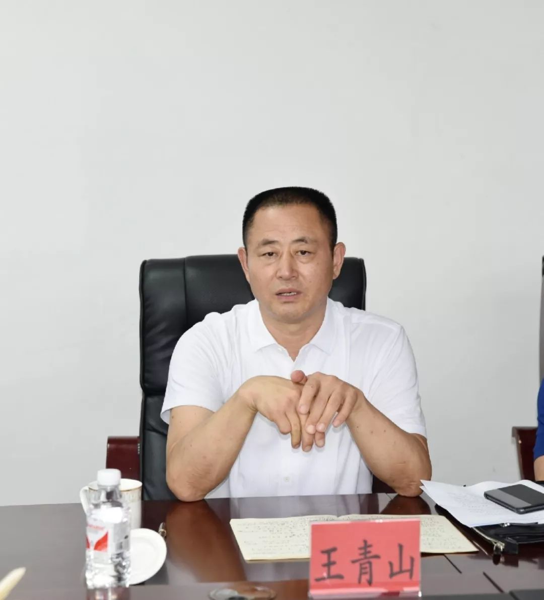 民航西南地区管理局副局长李学利莅临茅台机场调研安全工作