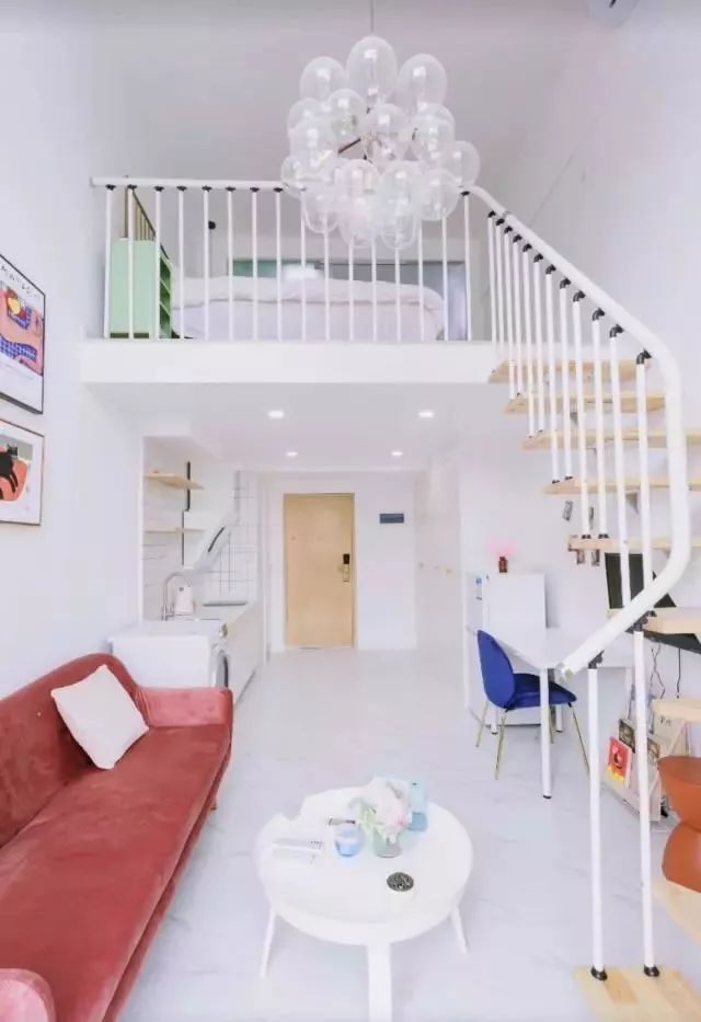 住不起别墅拥有一套30平复式楼还不错朋友却说只有巴掌大